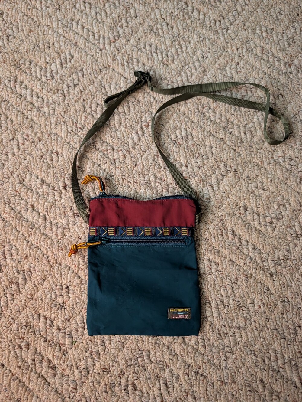 LL Bean Mountain Classic Crossbody Bag Purse Lightweight Travel Bag Classic Vtg